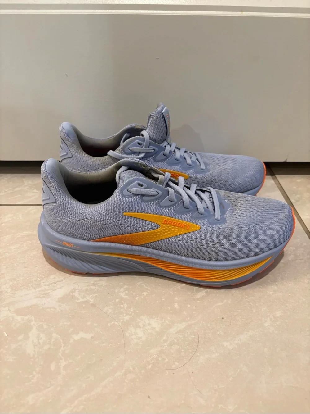 Nike Light Gray and Orange Men's Running Sneakers